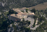 photo aérienne de Notre Dame de Grâce à Rochefort du Gard (Gard)