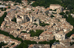  photo aérienne du centre de la ville d'Uzès (Gard)