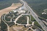photo aérienne de l'aire de repos de Tavel sur l'autoroute A9 dans le Gard